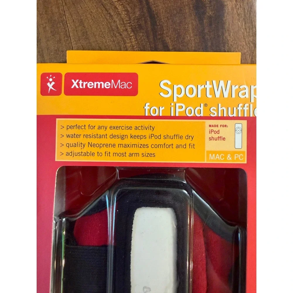 NEW XtremeMac SportWrap for Apple iPod Shuffle Nano Armband Red Black